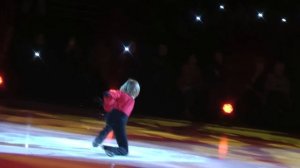 Александр Плющенко катается под Шамана и поёт  с ним. Встанем!Шоу Ев.Плющенко. Санкт-Петербург 16/0