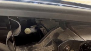 BMW X6 E71. Запотевшая фара. Что НЕ делать для решения проблемы.