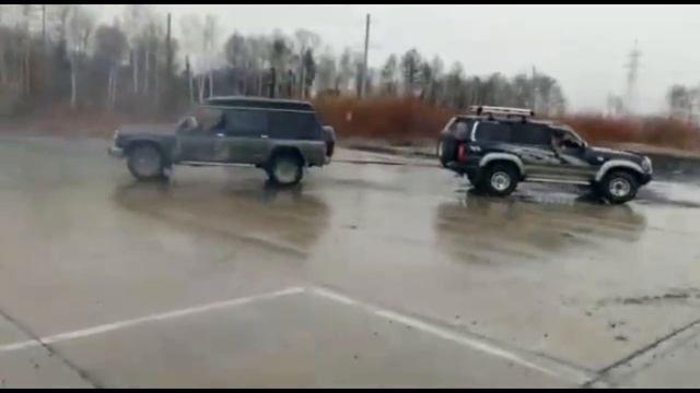 Nissan Safari VS Toyota Land Cruiser смотреть онлайн