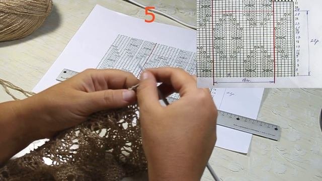 Японская кофточка ажурным узором из блестящей пряжи
