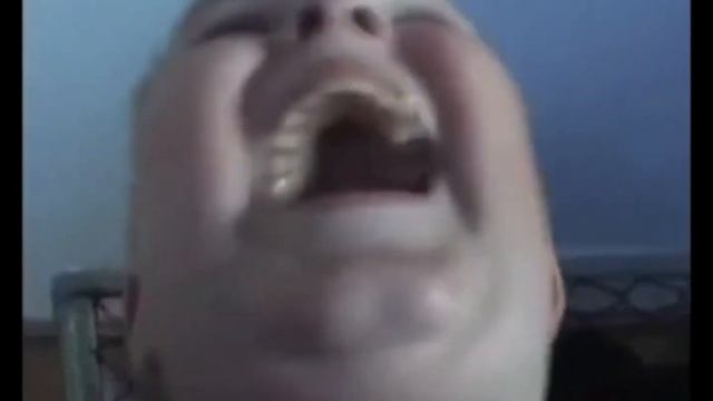 Когда гости попросили рассказать анекдот я | мем смотреть онлайн