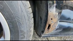 Как убрать ржавчину с двери автомобиля за пять минут !
