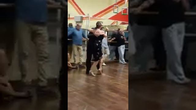 Fernando Morani e Elisaveta Skalovska ballano "Gallo Ciego" orq. Forever Tango смотреть онлайн