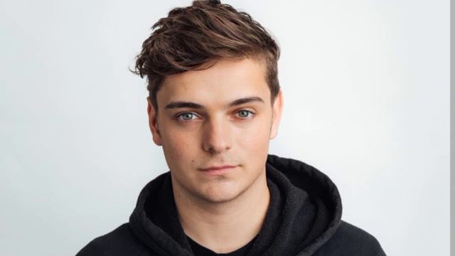 Martin Garrix - Forbidden Voices (Album) - смотреть видео онлайн от «Солнце и луна» в хорошем качестве, опубликованное 16 июля 2024 года в 3:52:07 00:03:30.
