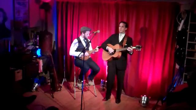 Petunia + Nathan Godfrey смотреть онлайн