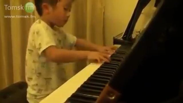 Юный пианист смотреть онлайн
