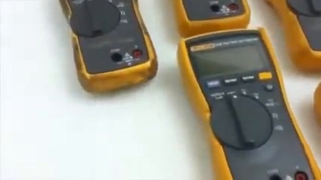 7 Fluke 114 Electrical Multimeters on GovLiquidation.com смотреть онлайн