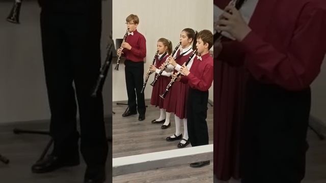 Ю. Жиро, "Под небом Парижа", Л. Бонфа, "Чёрный Орфей". смотреть онлайн