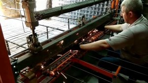 Работа модернизированного станка для точечной сварки кладочной сетки