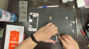 iPhone 8 замена шлейфа с разъемом зарядки и микрофоном