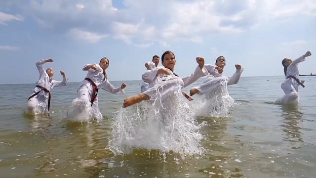 Боевая красотка из Украины /Красота/Сила/Грация смотреть онлайн