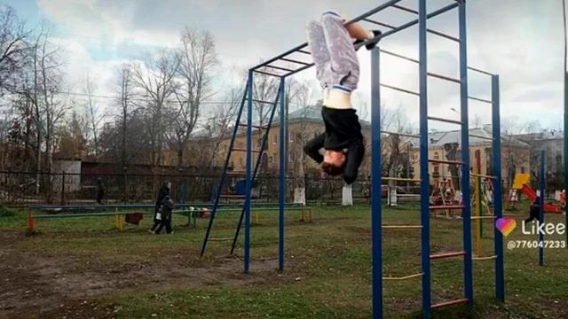 Димон Ширченко мне 26 лет, ищю девушку в городе жлобине и без вредных привычек