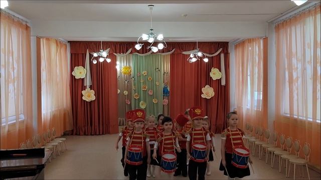 Марш с барабанами смотреть онлайн