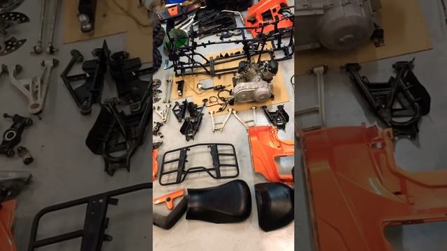 Квадроцикл CF MOTO X8 2013г. разобран на много деталей . смотреть онлайн