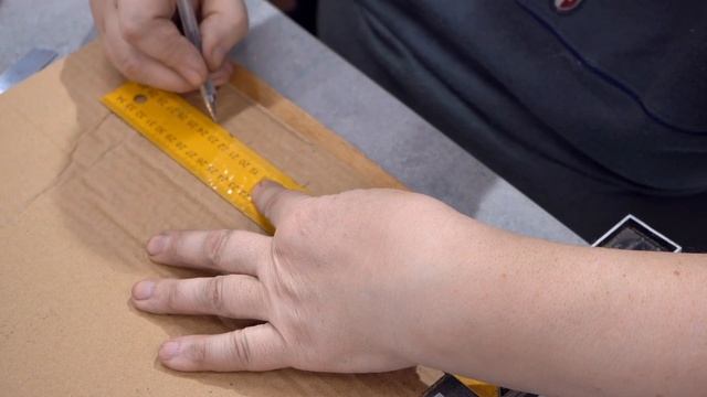 Мастер-класс. Изготавливаем короб из старого картона. Часть 1 | ЦМД «Орехово-Борисово Южное» смотреть онлайн