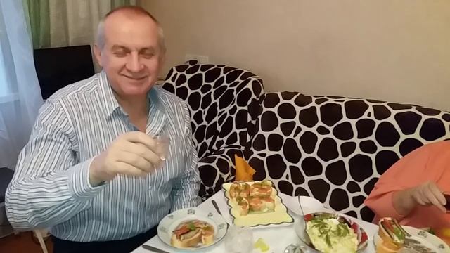 Отмечаем Новый год 2019 смотреть онлайн