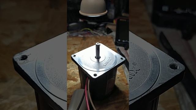 Нагрузка на инвертор напряжения асинхронный двигатель от Шредера. смотреть онлайн