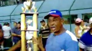 (07-09-2005) Entrega del trofeo 3er lugar al Estado Aragua