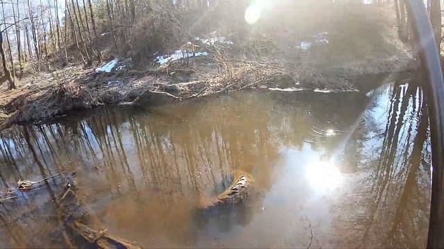 В марте с поплавком на малой реке. Рыбалка в проводку на реке. смотреть онлайн