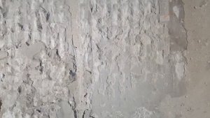 Адгезия гипсовой штукатурки к бетону.Как заштукатурить гладкий бетон.Штукатурка потолка большой сло