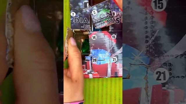 Что внутри сюрприза? #обзоры #обзор #распаковки #анекдот #анекдоты #сюрприз #юмор #прикол #мем #чик смотреть онлайн