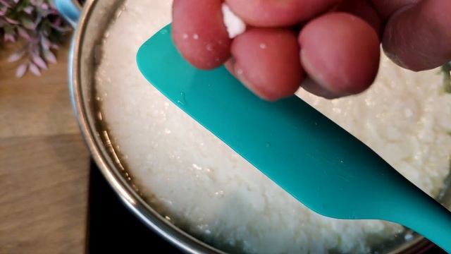 АДЫГЕЙСКИЙ СЫР из магазинного молока. Всего два ингредиента!! Как сделать сыр в домашних условиях!