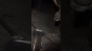 Снятие рулевых тяг, рулевых наконечников, шаровых без съемника.