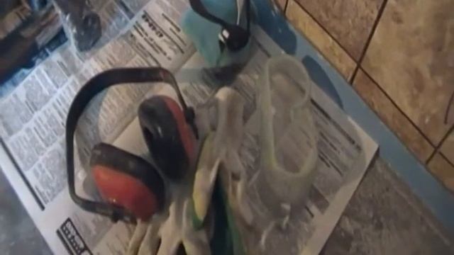 ремонт в однокомнатной\часть 3\ инструмент для демонтажа гипсолитовой кабины (сантех кабины) смотреть онлайн