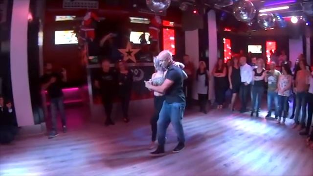 Tango Kiz Instrumental - Stezy Zimmer | #BenPedrosa & Ana смотреть онлайн