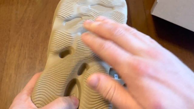 Adidas YeezY Foam Runner "OCHRE" - Обзор + На ноге + Самый удобный заменитель сандалий? смотреть онлайн