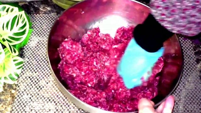 Котлеты в томатном соусе приятного и вкусно вас удивят. Обязательно попробуйте их приготовить. смотреть онлайн