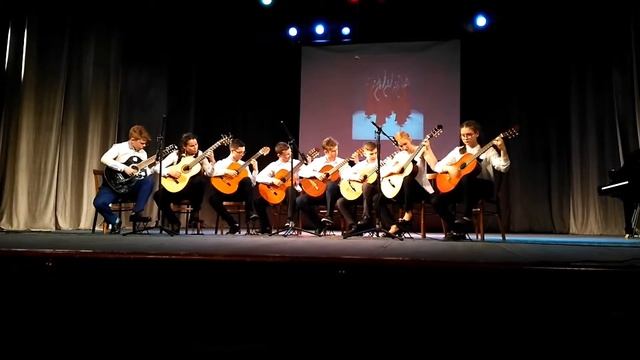 Красиво играют ученики 3 муз.школы Альметьевск