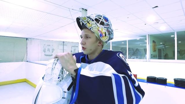 Как забить гол в хоккее ? Вратарь клуба NHL Winnipeg jets