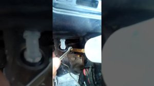 Спрокачка главного цилиндра сцепления. На Мазда Титан.