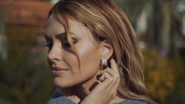 APM Monaco March & May 2020, ROMANCE Collection. ft Caroline Receveur смотреть онлайн