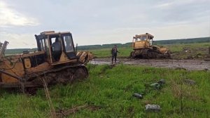КАК одеть Гусянку на Бульдозер ЧТЗ Т130 , полное видео?