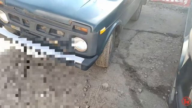 Нива. Вылетела шаровая.