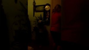 Мама не отпускает гулять