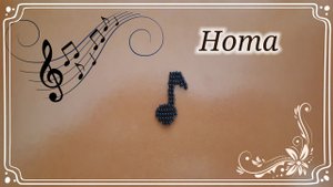 Нота из бисера в технике параллельное плетение