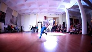 Bobby Bonsey Breakdancing in Russia
