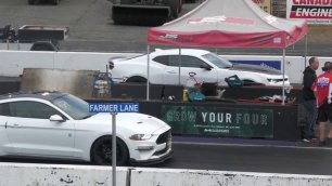 Ford Mustang Ecoboost против Chevy Camaro SS - Drag Racing - Современные маслкары