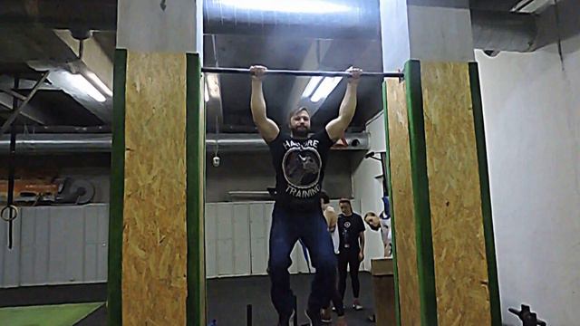 Первый в жизни выход силой на две руки (101 кг вес) смотреть онлайн