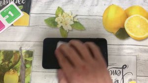 Поклейка защитного стекла Xiaomi Redmi 8a