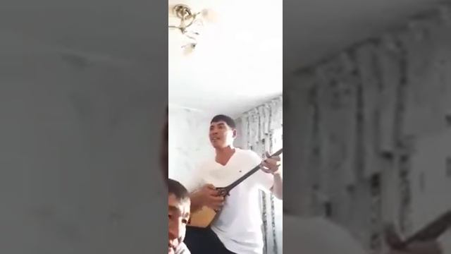 виртуозная игра на домбре