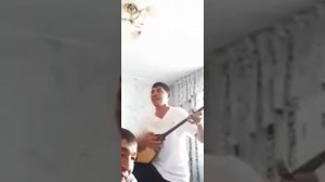 виртуозная игра на домбре
