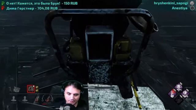 Почему выживший залез в шкаф? У него решающий удар. Dead by daylight смотреть онлайн