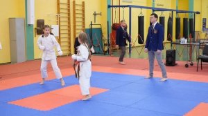 Карате сётокан. Краевые соревнования по карате ВБЕ. 12 декабря 2021. Девочки 8-9 лет. Кумите - 01.