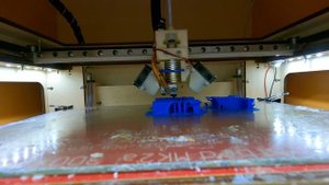 3D принтер в ускоренном воспроизведении.