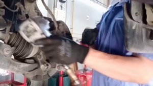 Front Brake Rotor replacement (Nissan Patrol Y62)