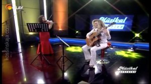 Czardas by NADiA Kossinskaja & Lirza Zaloshnja GUITAR & VIOLIN